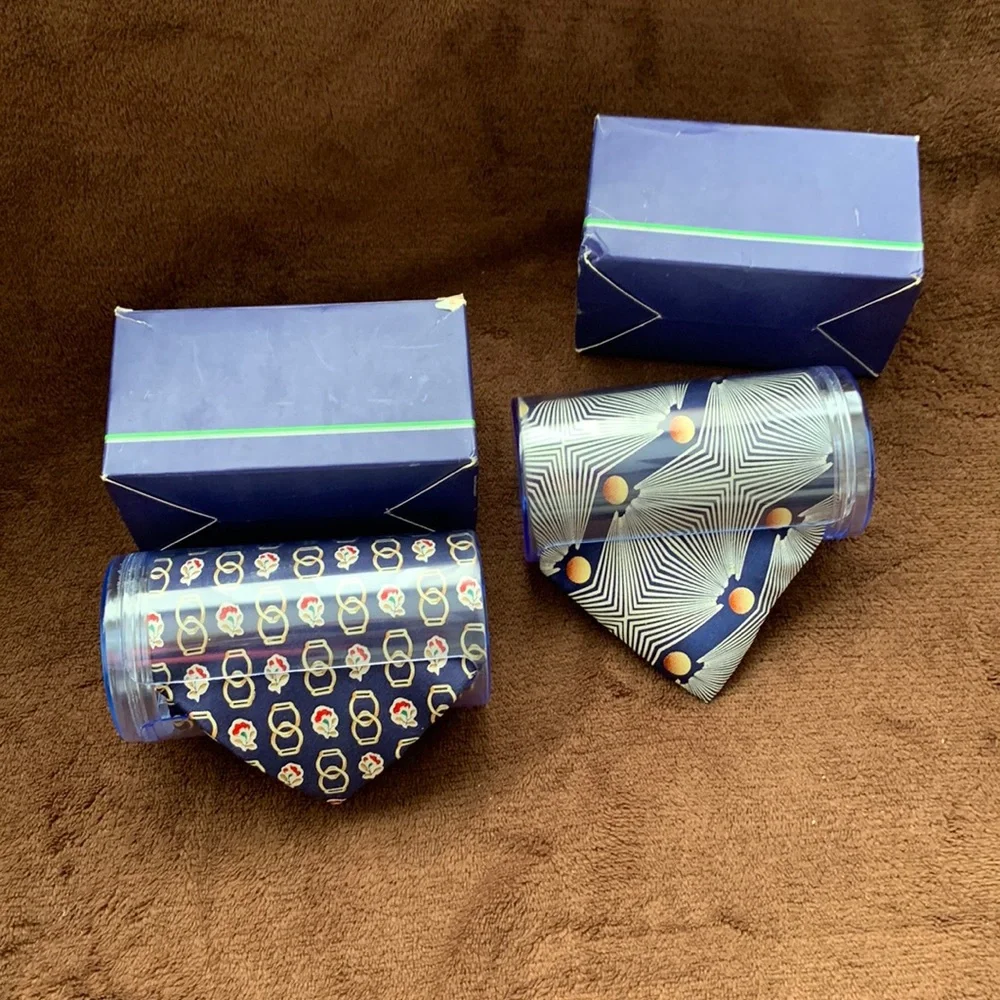 2 Silk Ties Men gift box Special with Storage Case windup tie holder Fathers Day